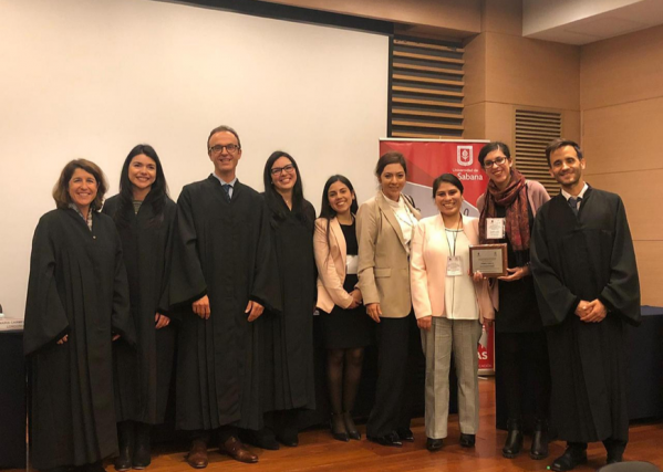 Dos Delegaciones De Estudiantes De La Facultad De Derecho De La Pucp