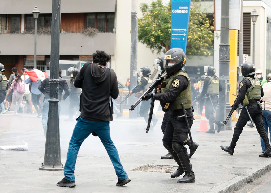 Abuso De La Fuerza Policial En El Contexto De Las Recientes Protestas Sociales Idehpucp Pucp 8129